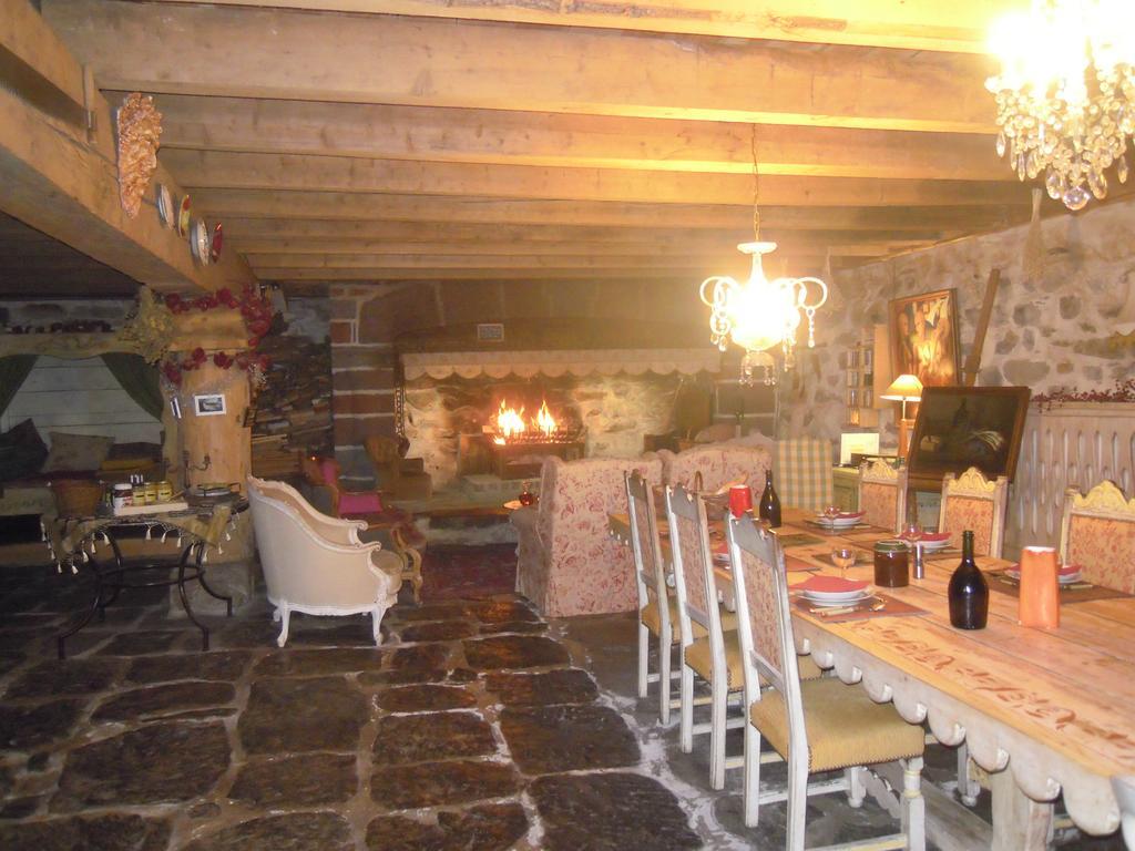 Le Francillon Panzió Les Estables Kültér fotó
